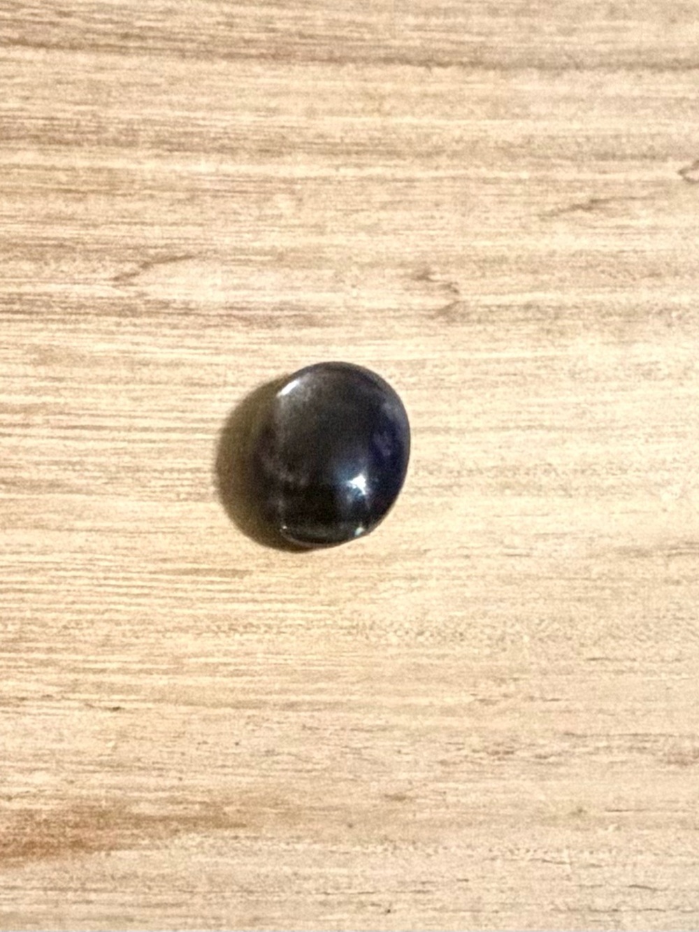 6ct grey cats eye cab picture doesn’t match seeing in person.